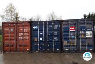 Roeselare: nabij de Ring van Roeselare: opslagruimte te huurDe opslagruimte heeft een breedte van 2,4m, een diepte van 12m en de hoogte is 2,4m. Het...