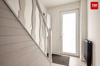 In een rustige en geliefde woonwijk in Zele bevindt zich deze energiezuinige en instapklare gezinswoning, ideaal voor wie op zoek is naar comfort...