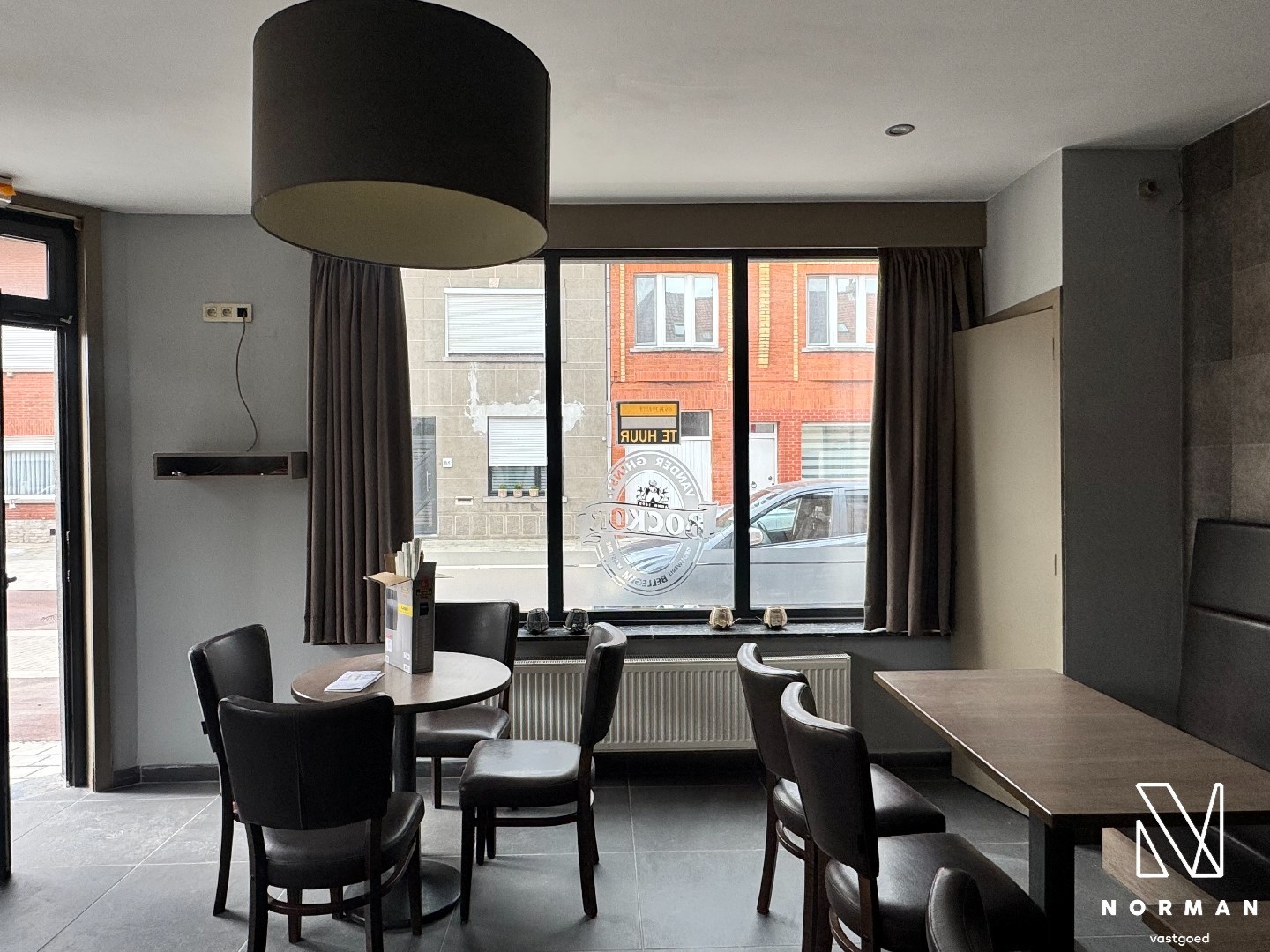 Ruim café te huur in Harelbeke met privé parking en terras! - foto 4