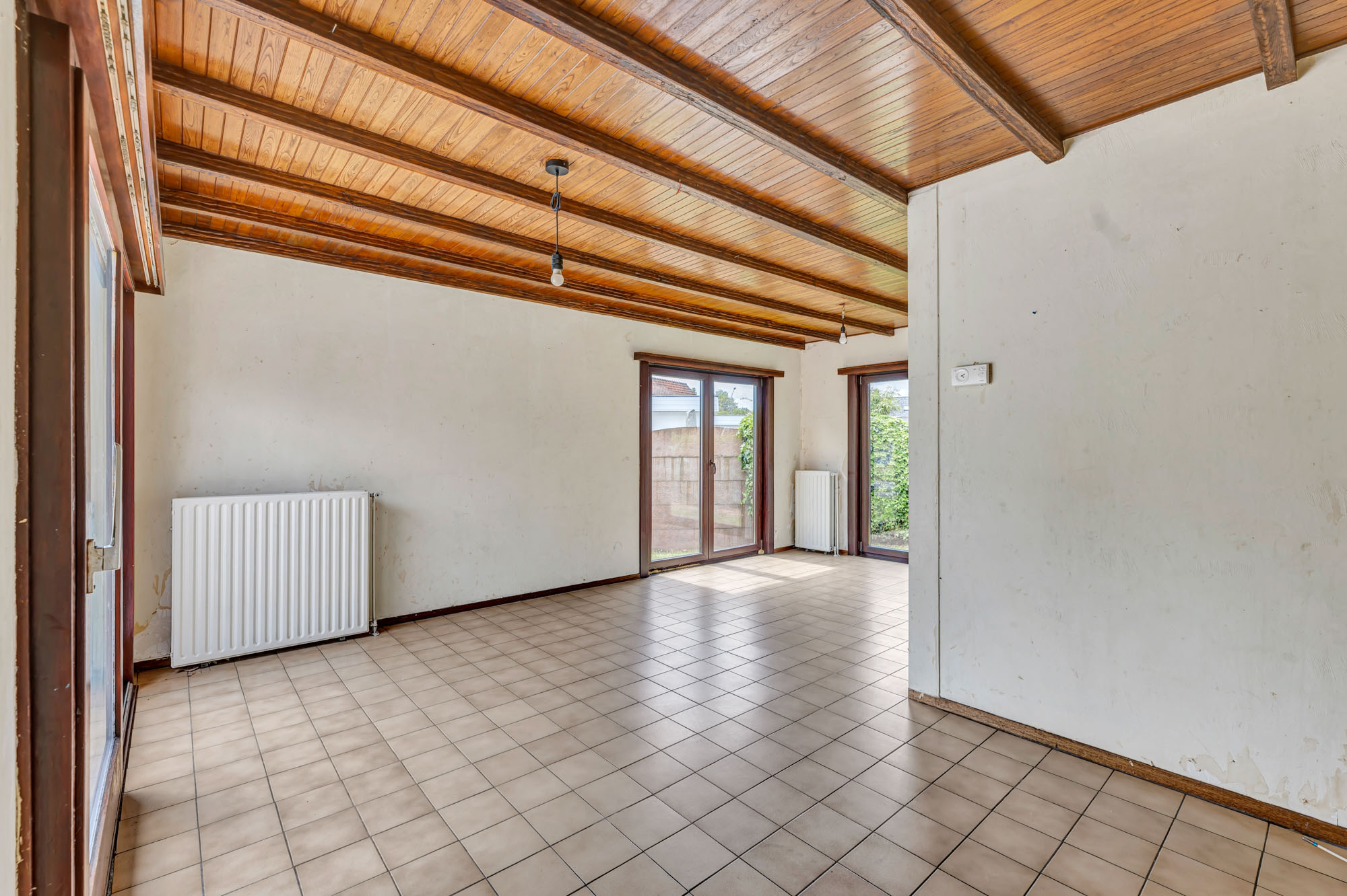 Te renoveren bungalow op een rustige locatie - foto 5