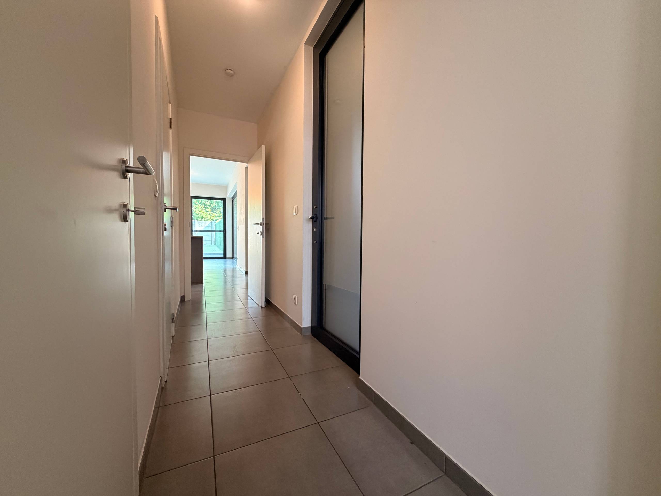 Charmante gerenoveerde woning met tuin op wandelafstand van centrum Hasselt. - foto 4
