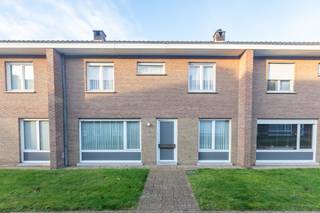 Rustig gelegen, ruime woning met 4 slaapkamers, tuin en garage op een steenworp van de Gavers (ENERGIELABEL C)