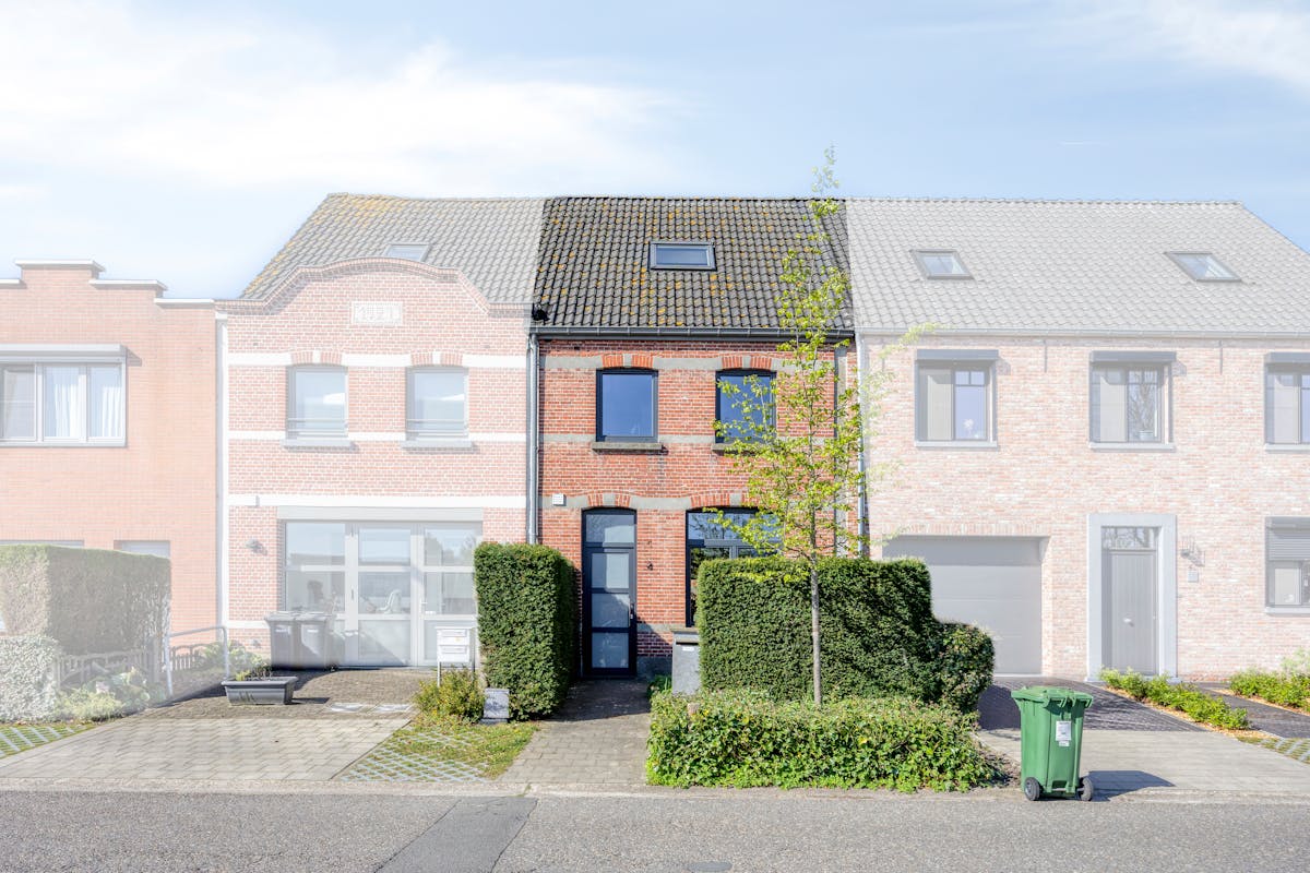 Charmante woning met 2 à 3 slaapkamers te koop te Essen! - foto 1