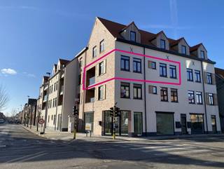 Op zoek naar een prachtig nieuwbouwappartement met autostaanplaats en terras? Dan is dit appartement in het centrum van Melsele vast iets voor u!Het...