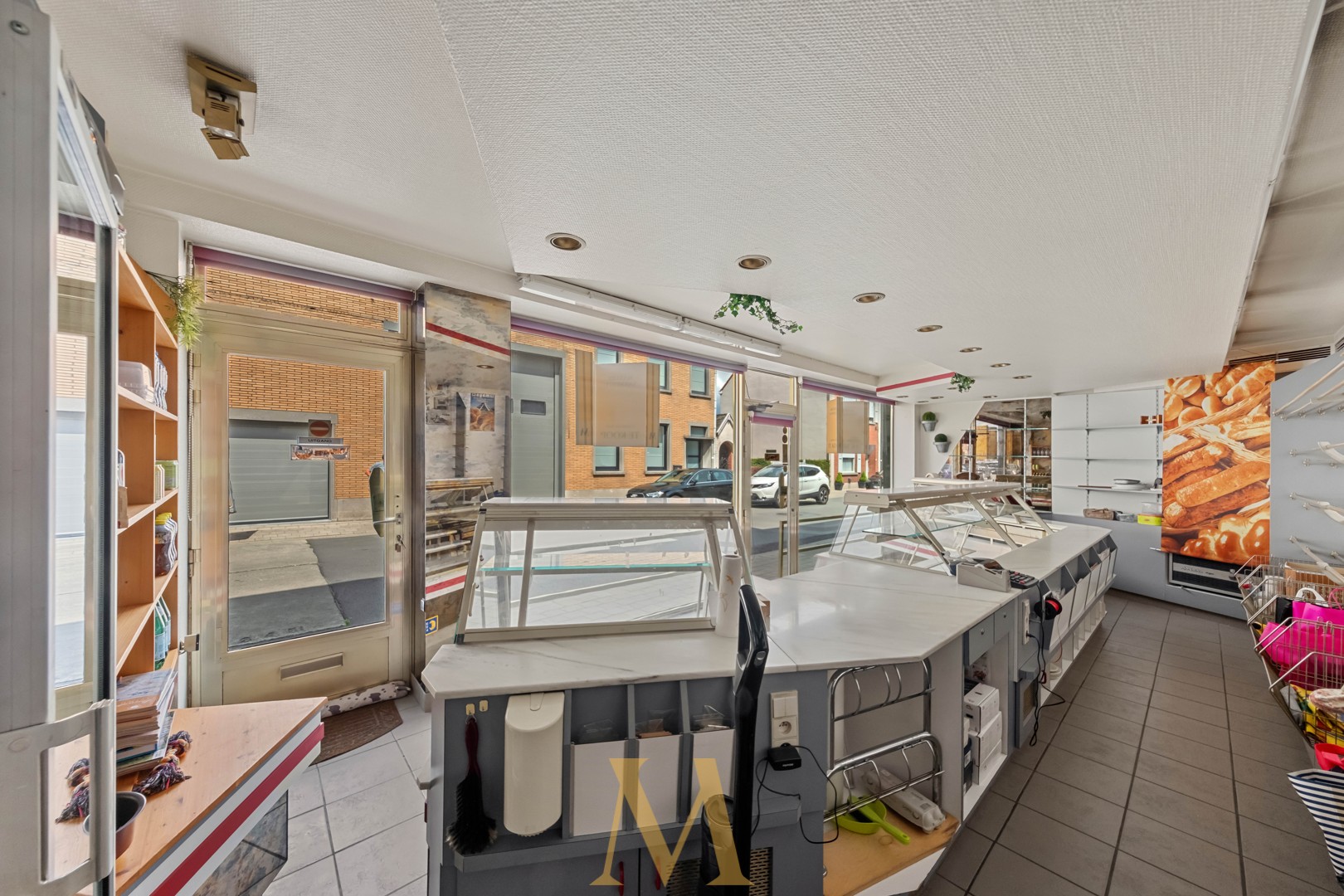 Veelzijdig Handelspand met Woongelegenheid en 245 m² Magazijnruimte - foto 2