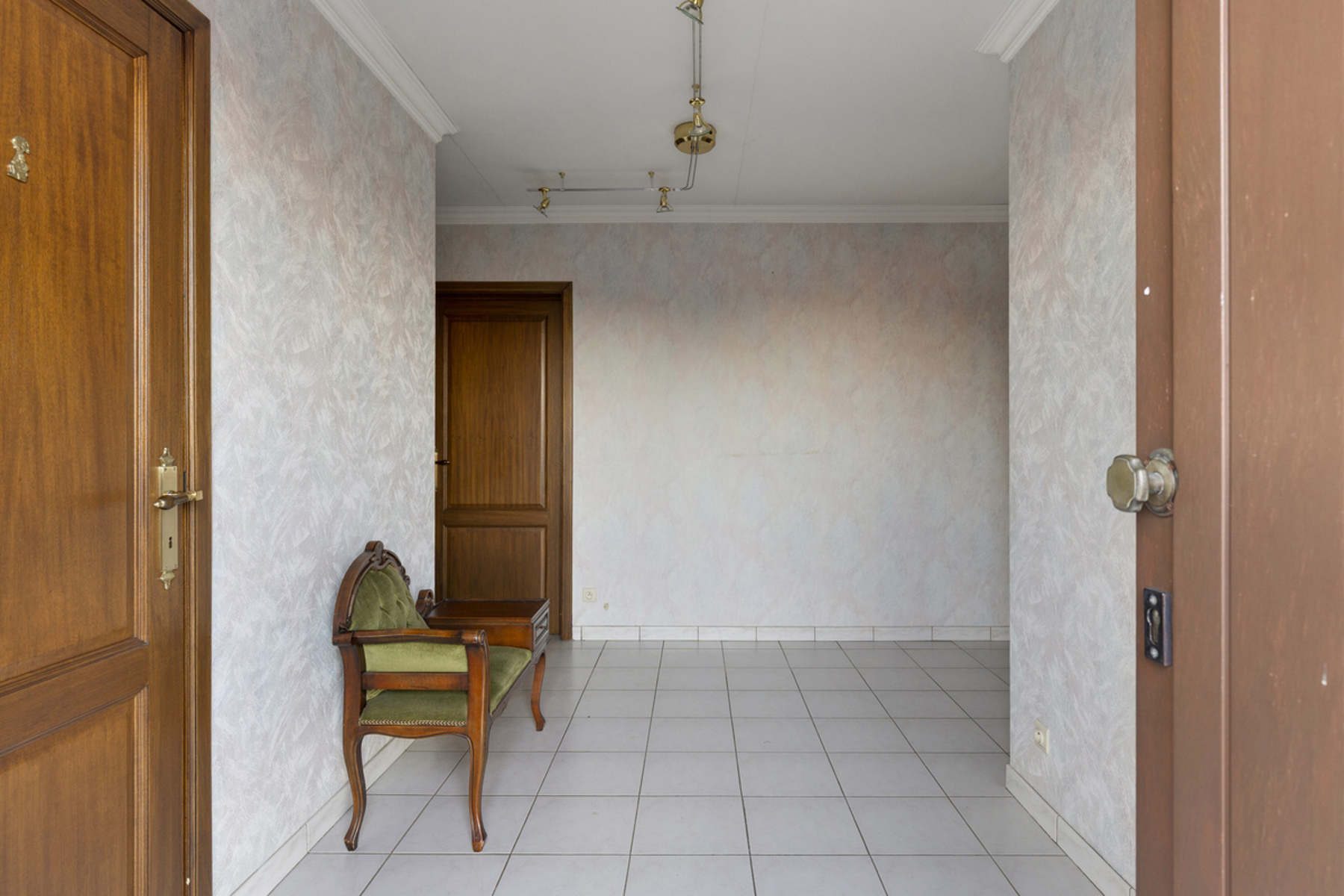 Gunstig gelegen woning met 2 slaapkamers, garage en tuin - foto 4