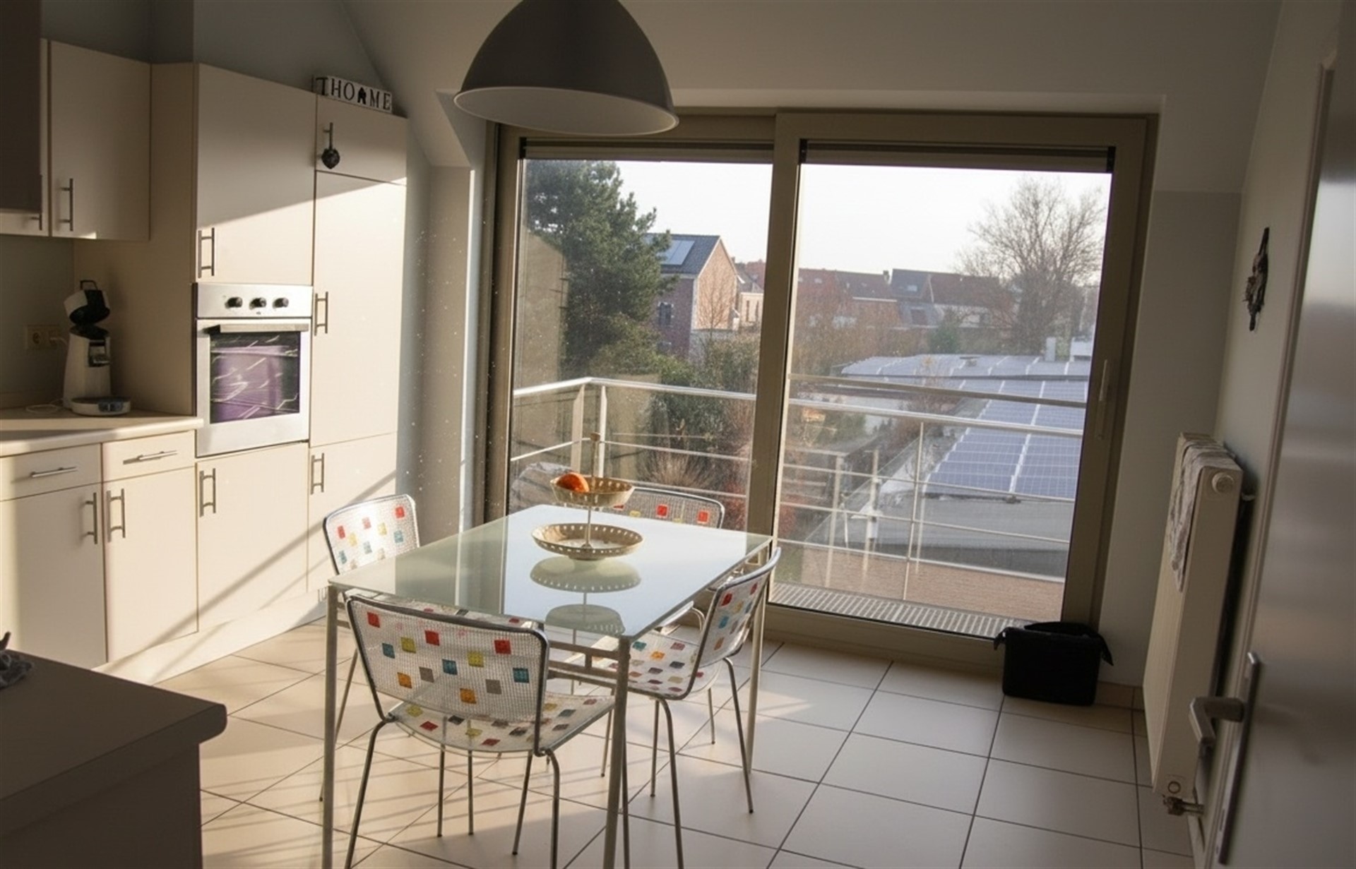 Ruim en lichtrijk duplex appartement met twee slaapkamers in hartje Kortenberg. - foto 5