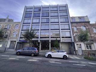 Unique opportunity to acquire office space located at Anatole Francestraat 119 in Schaerbeek. This property is conveniently located near Hamoir...