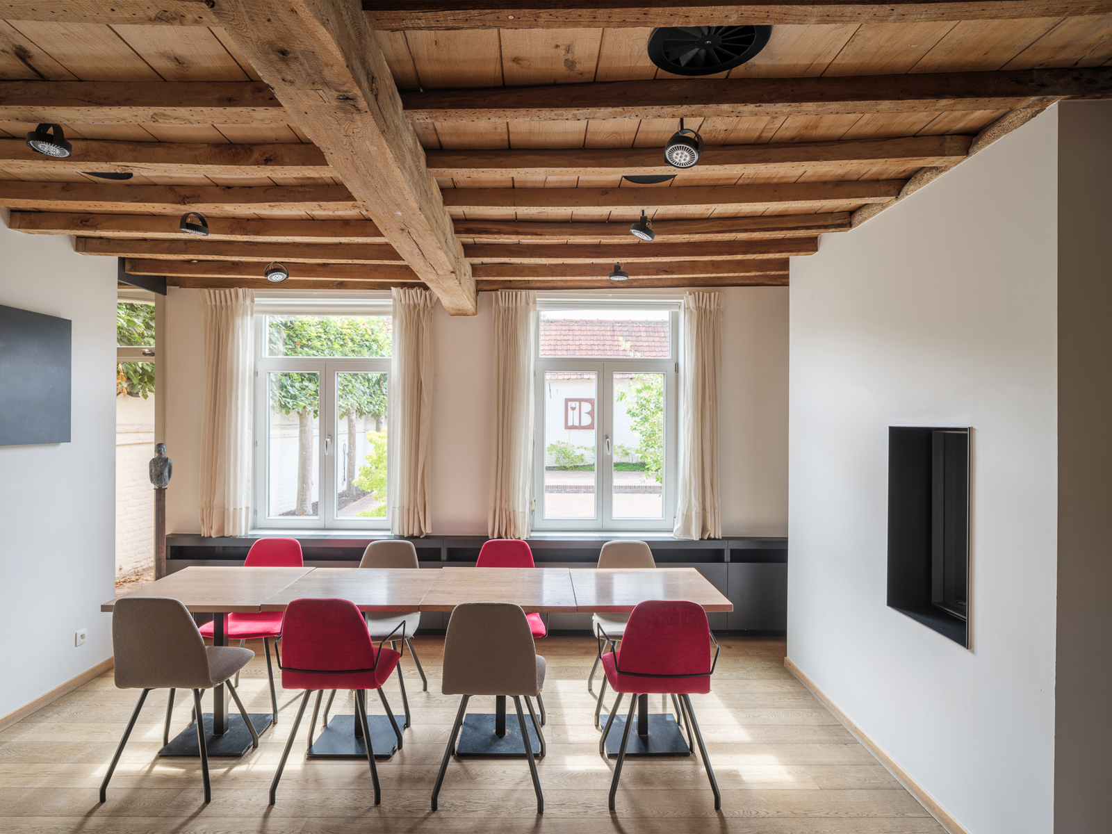 Horecazaak met aparte woning in Maarkedal - foto 4