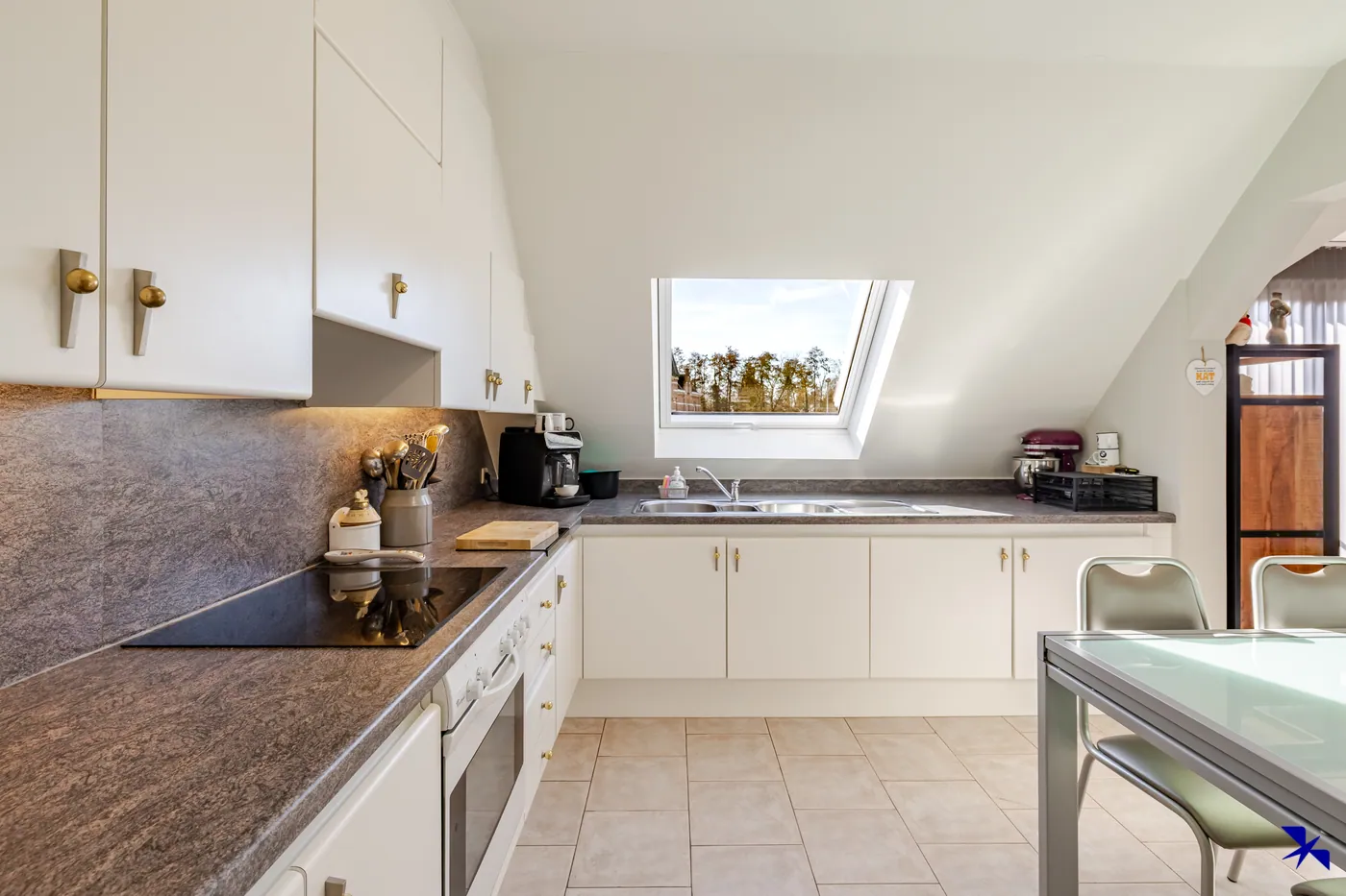 Spacious move-in ready apartment in Blaasveld with 2 terraces - photo 5