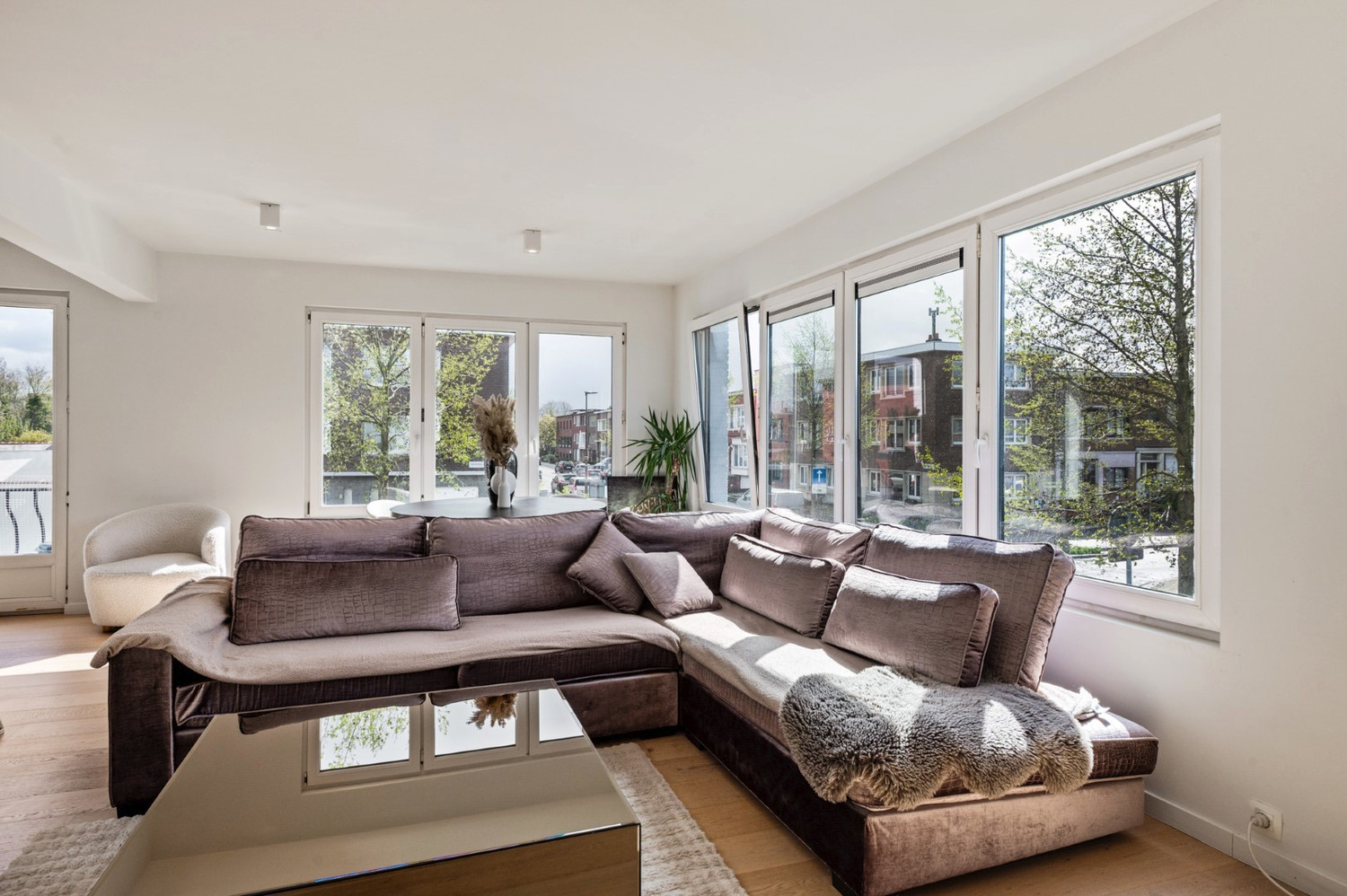 GERENOVEERD APPARTEMENT MET 2 SLAAPKAMERS! - foto 4