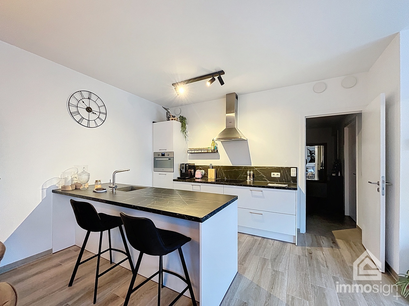 Modern appartement met twee slaapkamers op toplocatie in Bree centrum! - foto 4