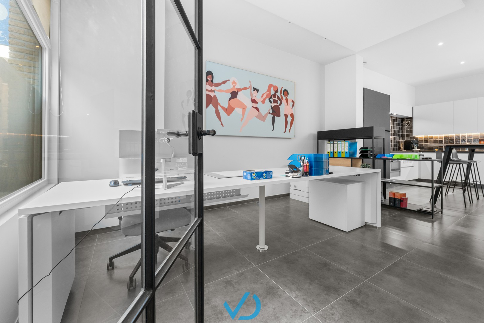 Instapklare woning met 4 slaapkamers, garage en stadskoer in het centrum van Ieper! - foto 3