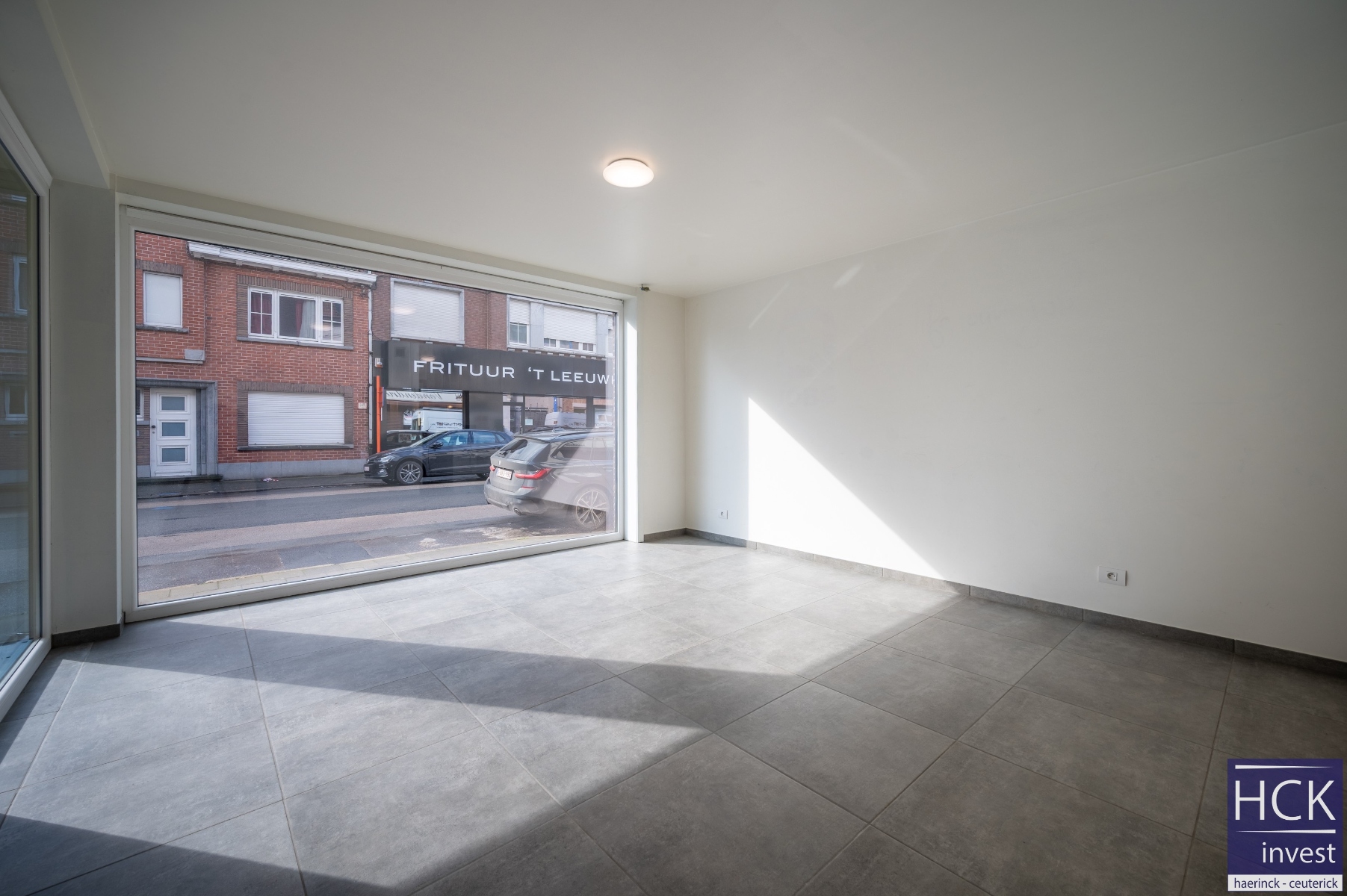 WAREGEM - Commerciële ruimte (winkel of bureel) op topligging! - foto 3