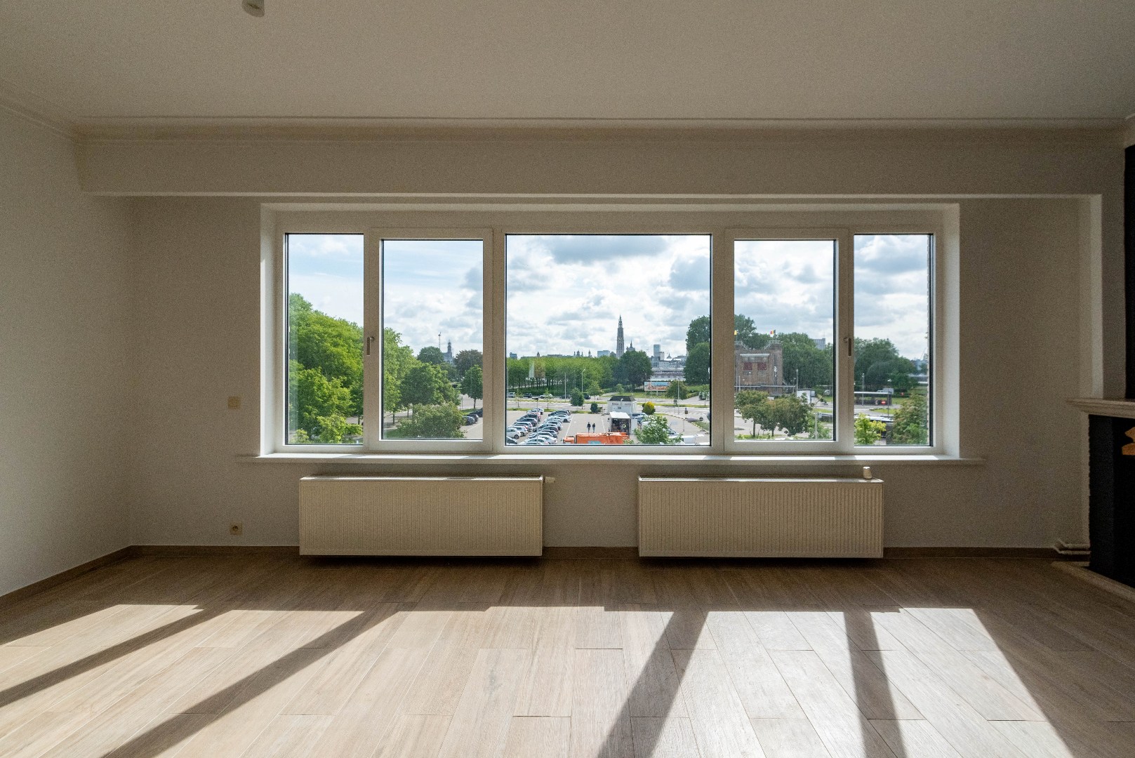 2 slaapkamer appartement met veel lichtinval met uitzicht - foto 3