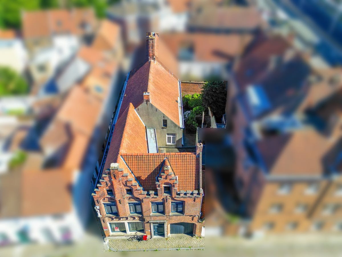 Unieke woning met 6 slaapkamers en garage bij 't Zand in Brugge - foto 1