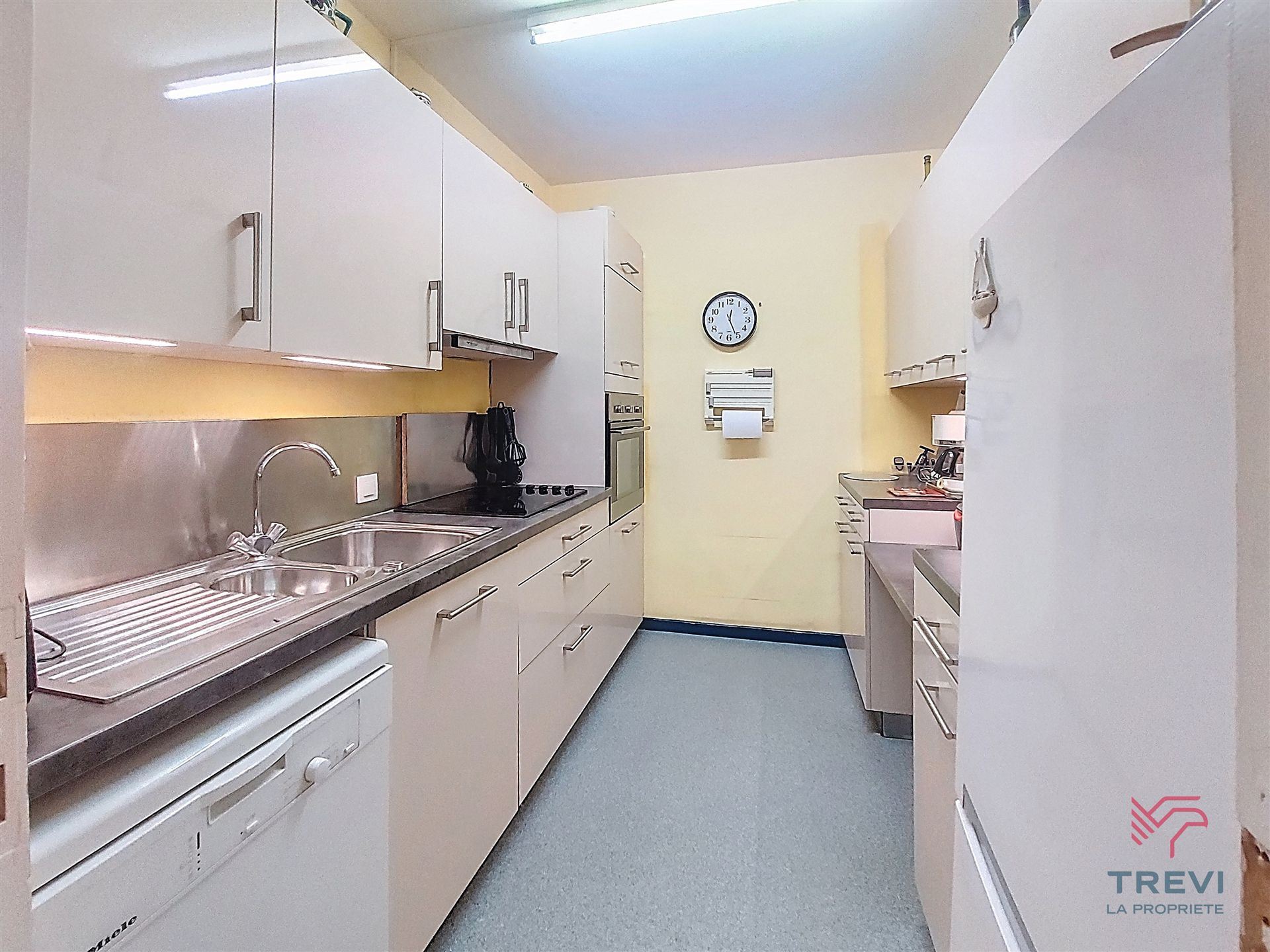 Appartement te koop in Charleroi met 2 slaapkamers - foto 5