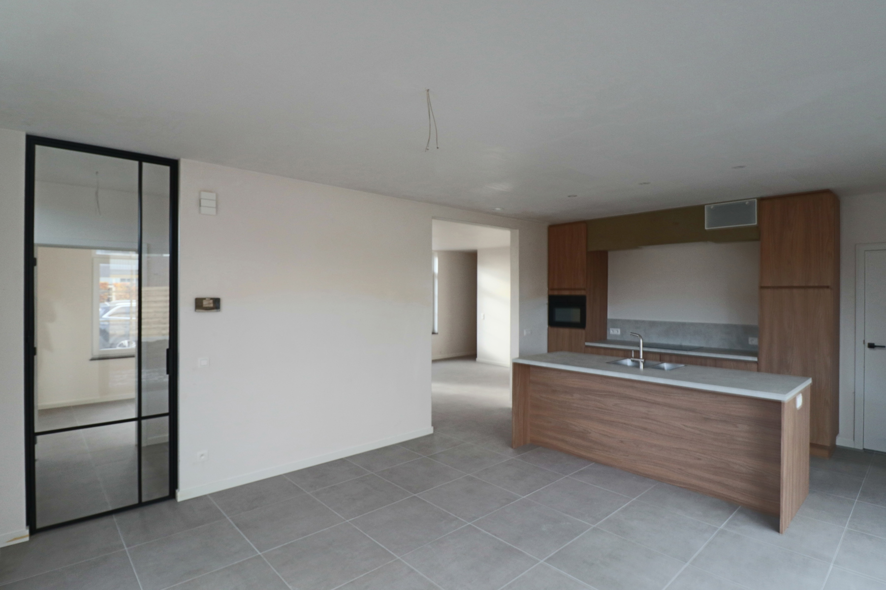 Ruime gezinswoning (ca 245 m²) met 3 slaapkamers op perceel van ca. 330 m². - foto 4