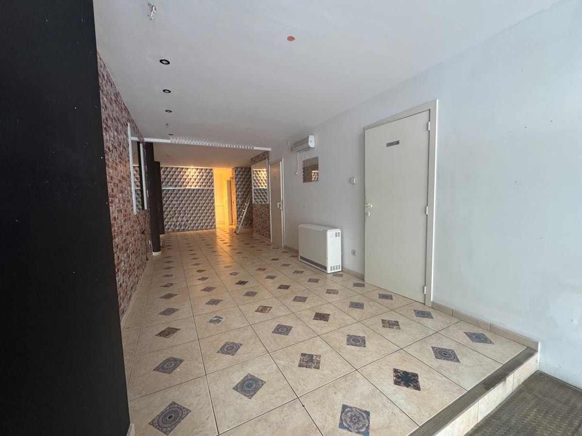 Te huur: Charmant handelspand (55 m²) in Nieuwpoort-Stad! - foto 5