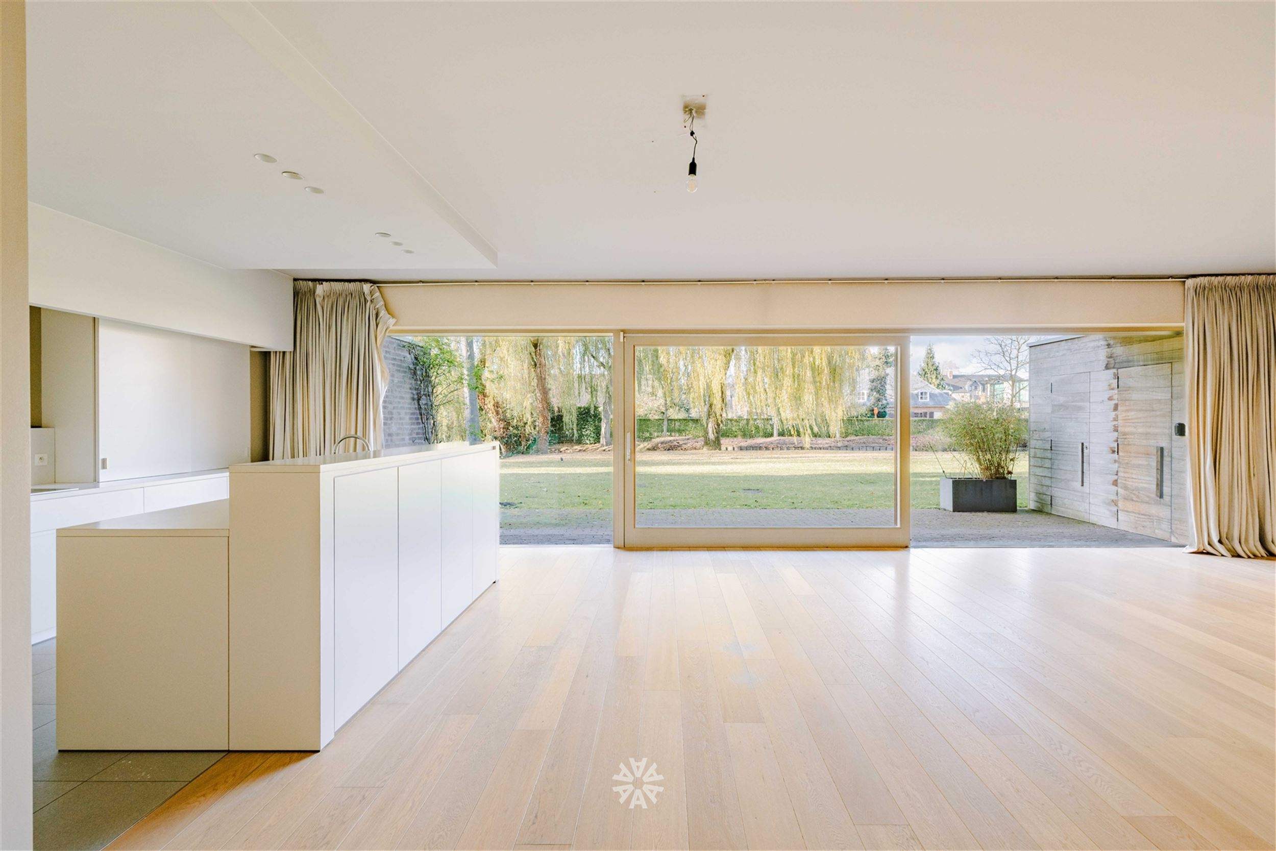 Ruim gelijkvloers appartement met 3 slaapkamers in groene omgeving  - foto 4