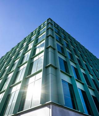 INFINITI is een hedendaags kantoorgebouw in Antwerpen dat duurzaamheid, comfort en bereikbaarheid op een doordachte manier samenbrengt. De...