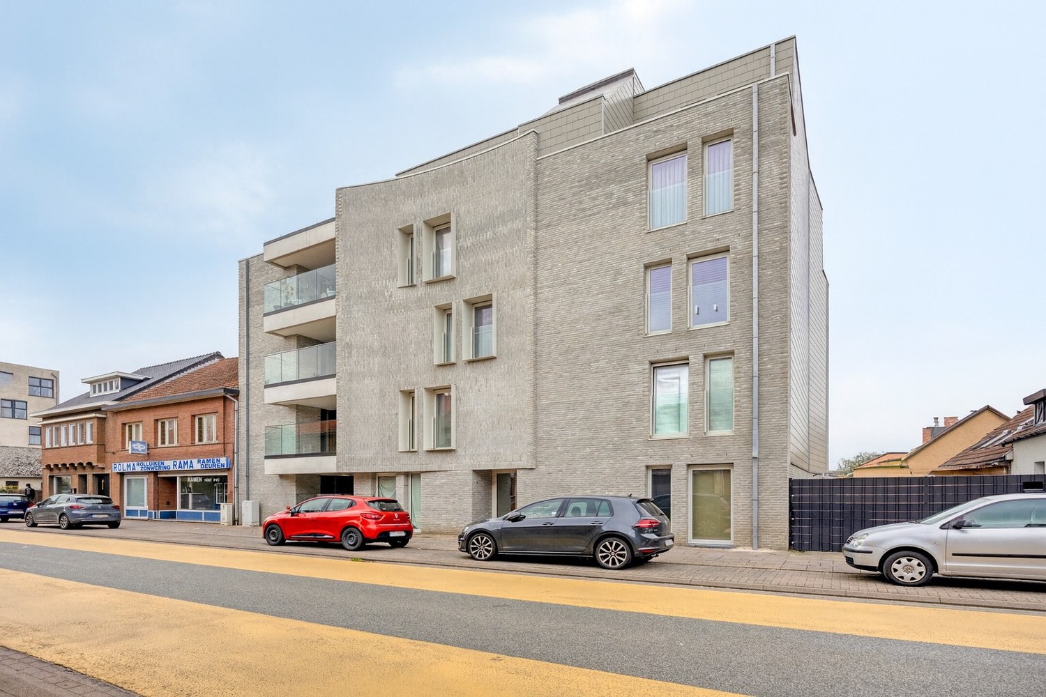 Apartment for sale in Maasmechelen with 1 bedroom - photo 2