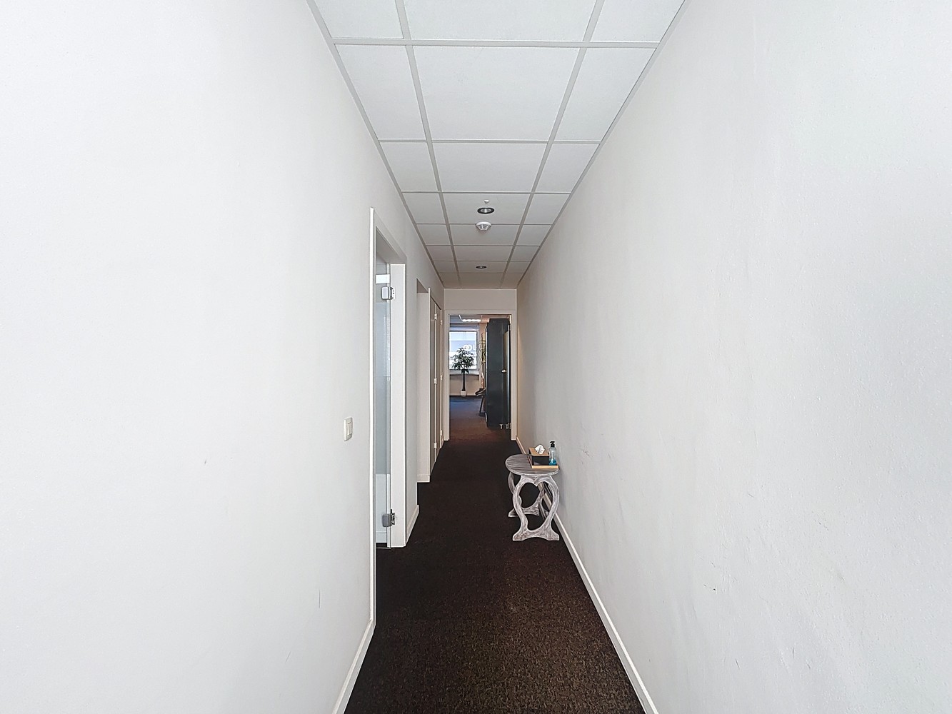 Kantoor op toplocatie met gratis parking en terras! - foto 2