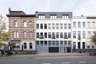 Op wandelafstand van het Museum voor Schone Kunsten, de levendige Marnixplaats en Troonplaats bevindt zich dit appartement op de eerste verdieping...