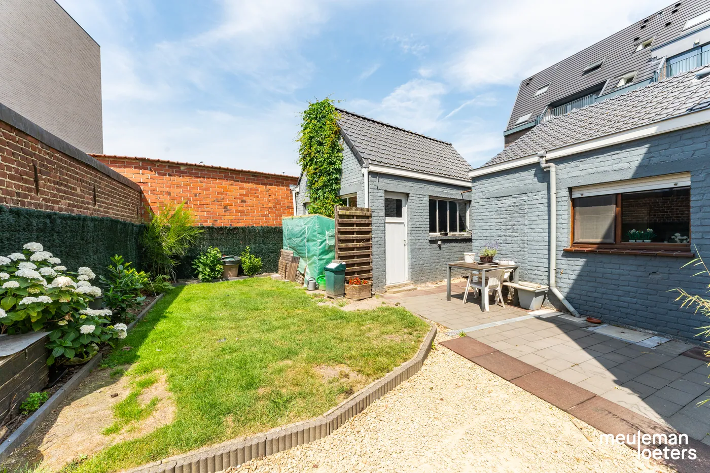 Robuuste halfopen woning met tuin te Oostkamp - foto 4