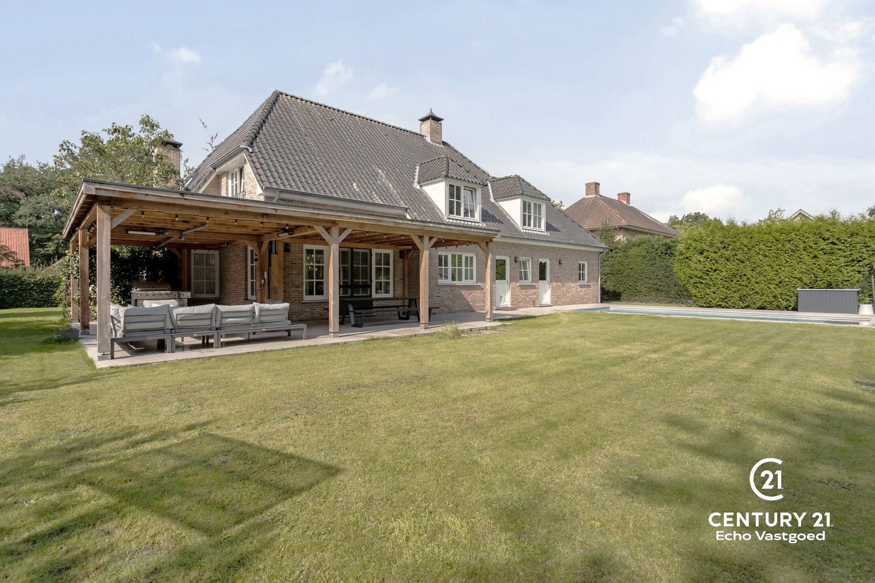 Ruime, gerenoveerde, energiezuinige villa met zwembad - foto 2