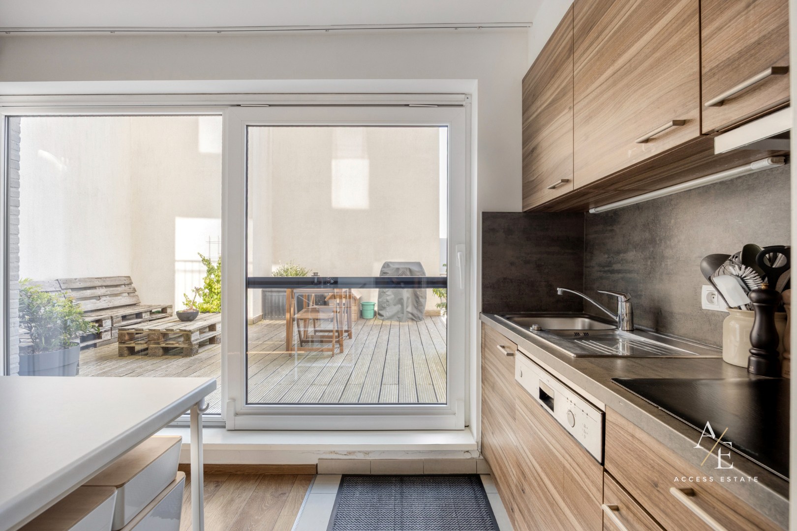 GENT – Recent tweeslaapkamer appartement met groot terras en ondergrondse staanplaats - foto 5