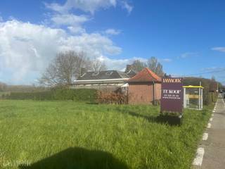 Prachtig perceel bouwgrond met een ideale bouwbreedte en een weids, open uitzicht over de Netevallei.Deze grond is uiterst gunstig gelegen, op...