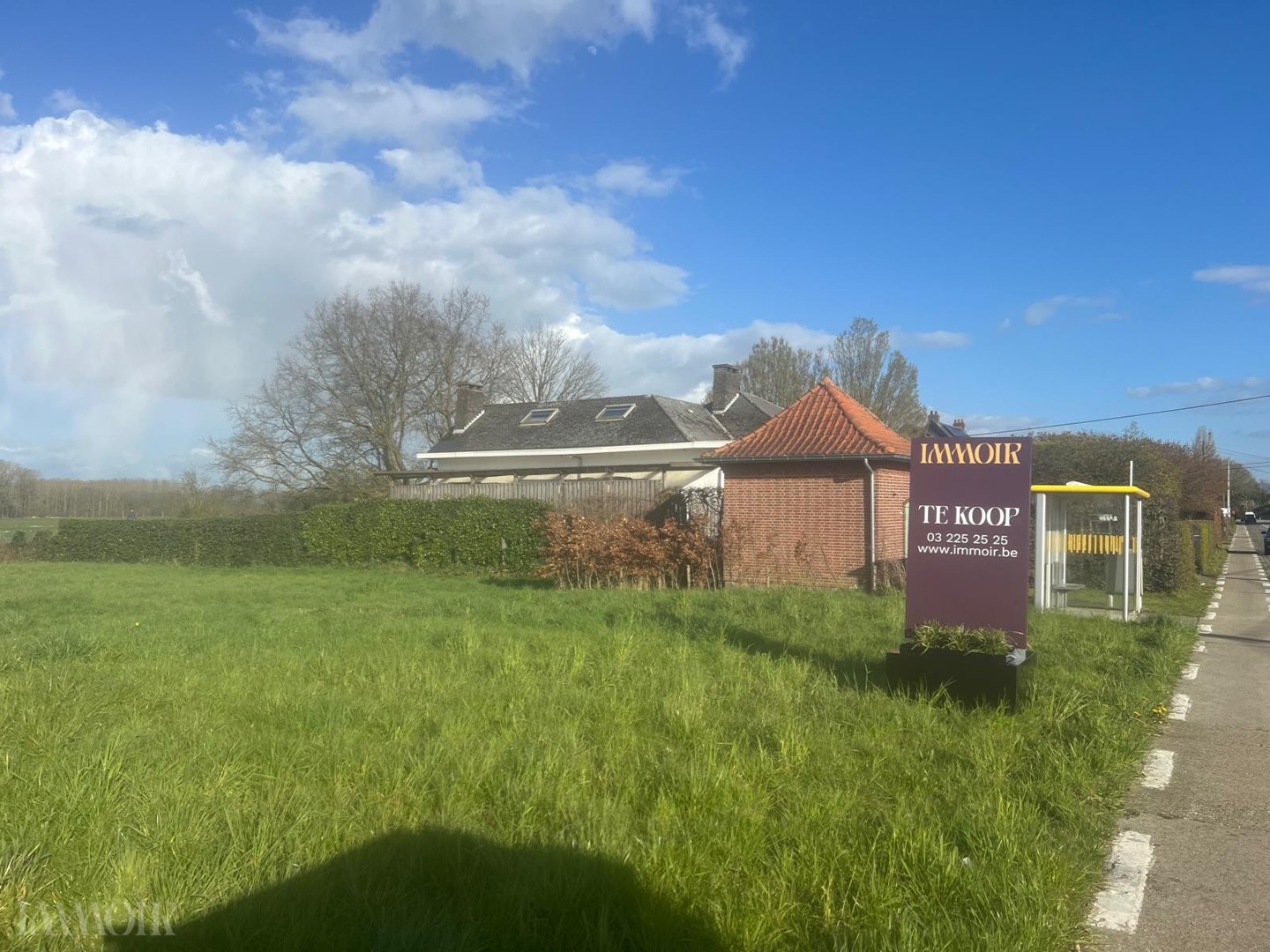 Bouwgrond van 1.034 m² met uitzonderlijke breedte en weids uitzicht. - foto 2