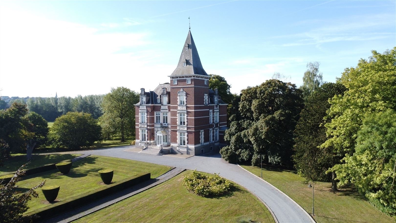Instapklaar kasteeldomein met vierkantshoeve - foto 5
