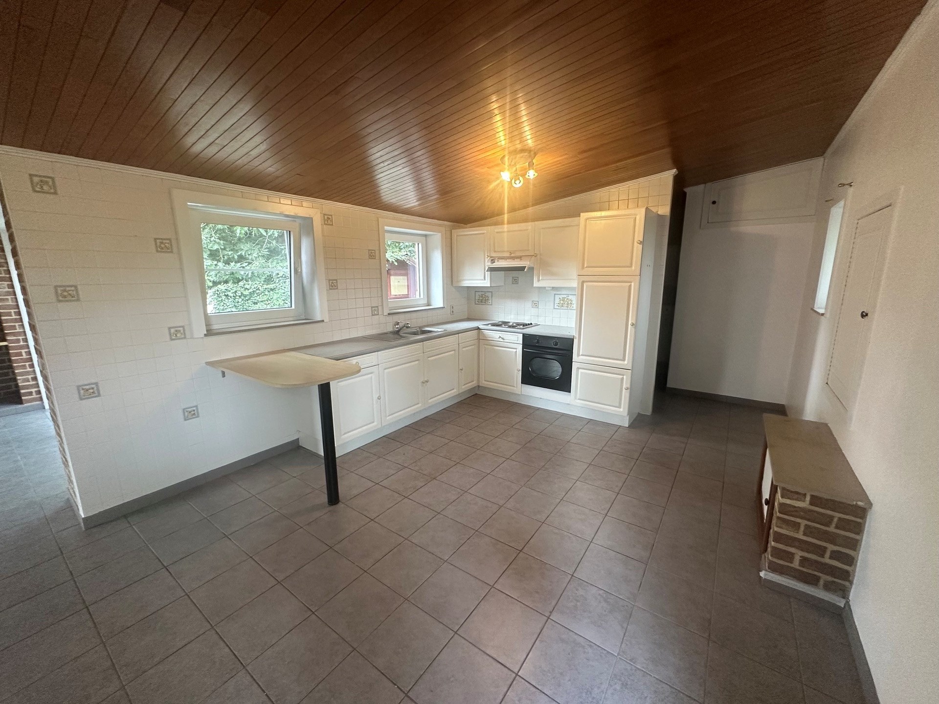 Woning met oprit en terras in het landelijke Laarne - foto 5