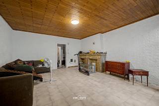 Verhuurd appartementsblokje gelegen in het centrum van Sint-Niklaas met een netto huurrendement van ongeveer 5%. Dit opbrengsteigendom bestaat...