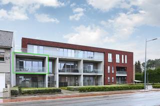 Lichtrijk en instapklaar appartement met zuidgericht terras op een toplocatie.Dit prachtig onderhouden appartement op een steenworp van winkels,...