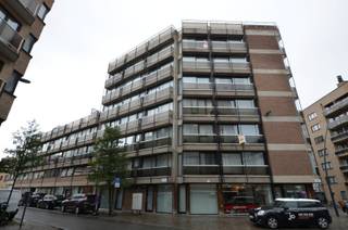 Auto-staanplaats nr°20 in beneden-verdieping voor kleine wagen.<br /><br />afmetingen: 4,75 x 2,20 <br /><br />INGANG-INRIT: Jules Peurquaetstraat 3