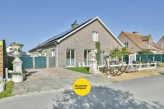 Ontdek deze prachtige, instapklare halfopen bebouwing in de begeerde woonwijk van Harendijke (Wenduine) vlakbij Blankenberge. Gelegen op een...