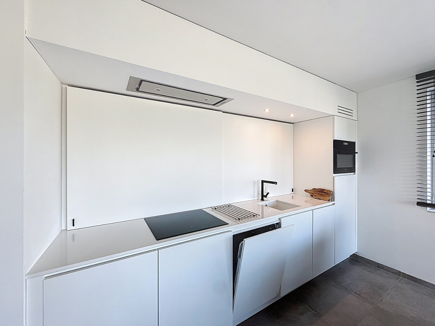 Rustig gelegen hoekappartement gelegen aan het water in Nieuwpoort-stad - photo 3