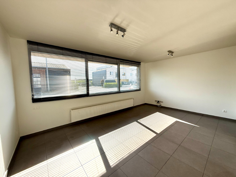 Instapklaar appartement met 1 slaapkamer op de gelijkvloerse verdieping - foto 2