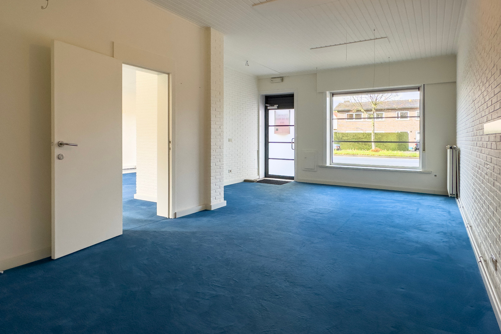 Handelspand met appartement op goede commerciële ligging te koop in Deurle/Sint Martens Latem. - foto 5