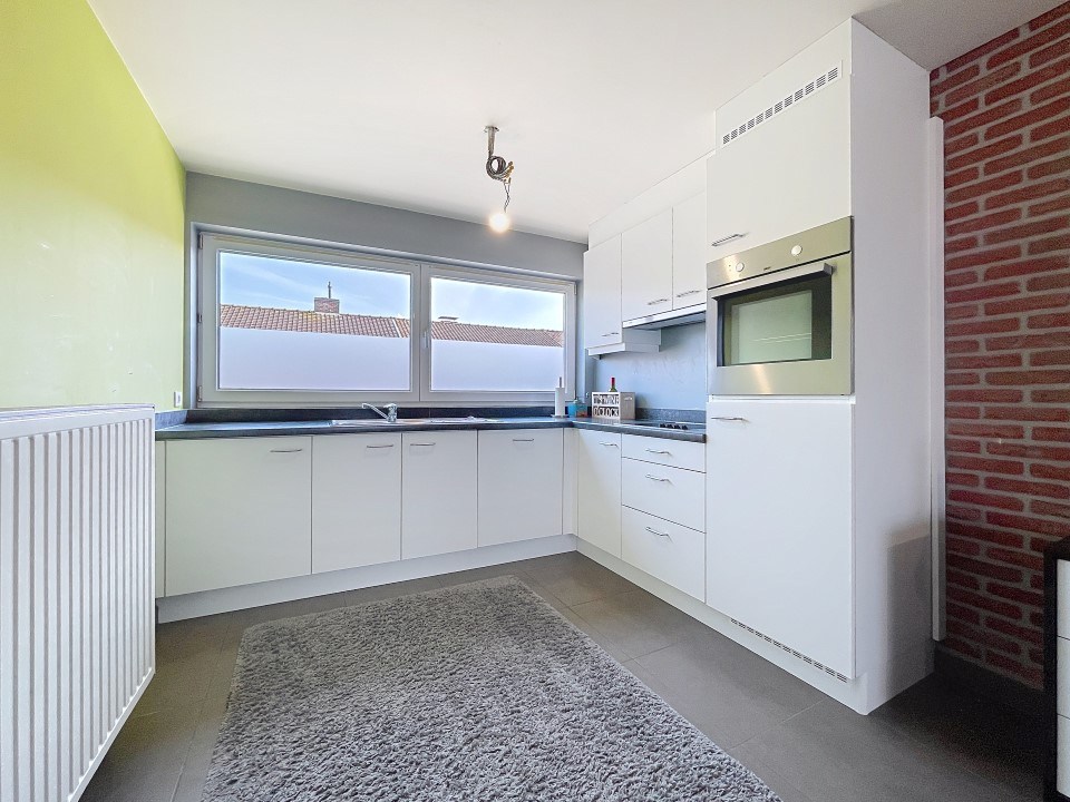 Opbrengsteigendom, bestaande uit 2 appartementen, in het centrum van Staden - foto 4