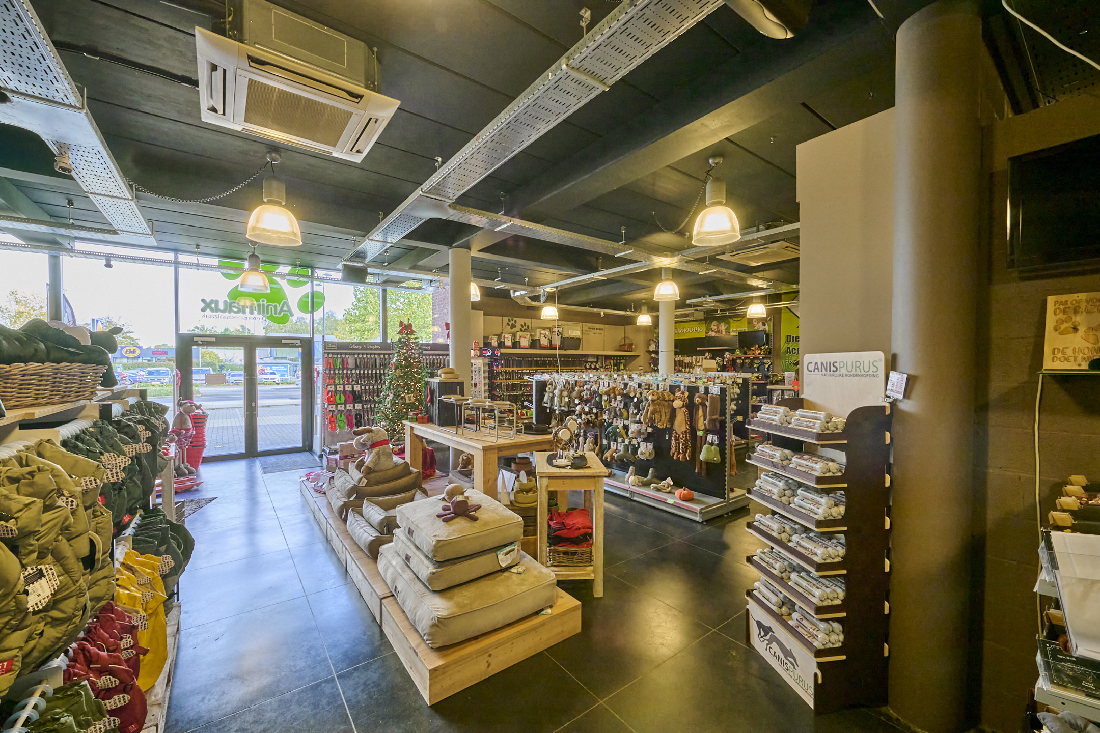 TE KOOP: handelspand met woonst op toplocatie in Bree - foto 4