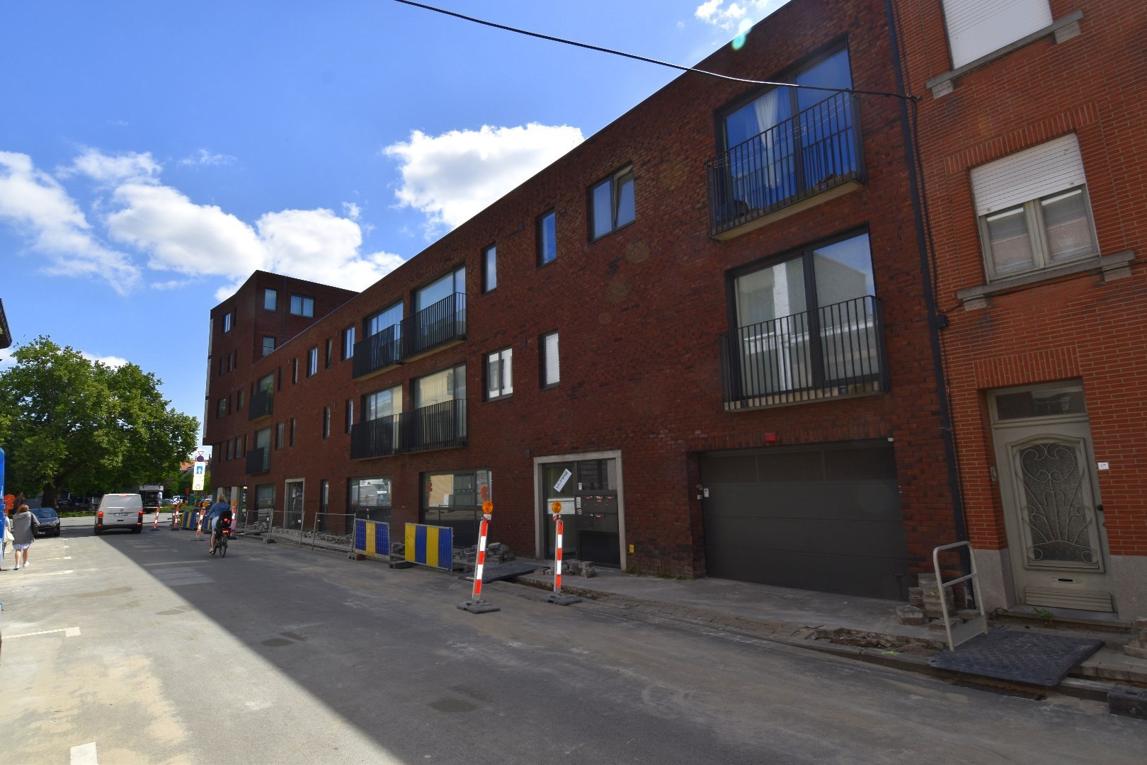 Instapklaar 2-slaapkamerappartement op toplocatie nabij het centrum van Kortrijk - foto 1