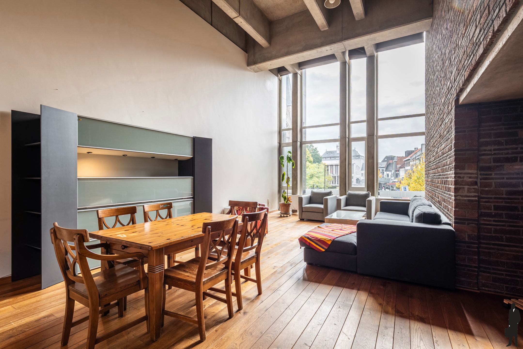 Duplex in loftstijl (182m²) met zicht op de Grote Markt ! - foto 4