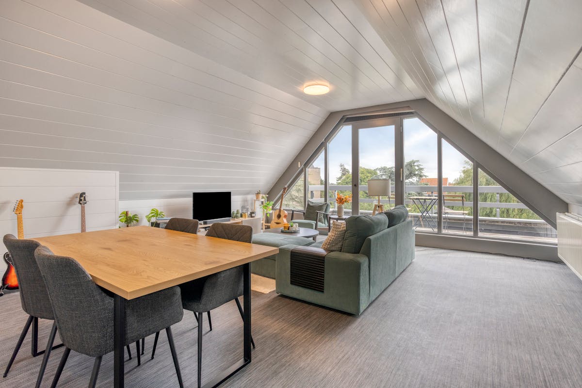 Appartement (120m²) met 2 slaapkamers in centrum Veurne. - foto 2