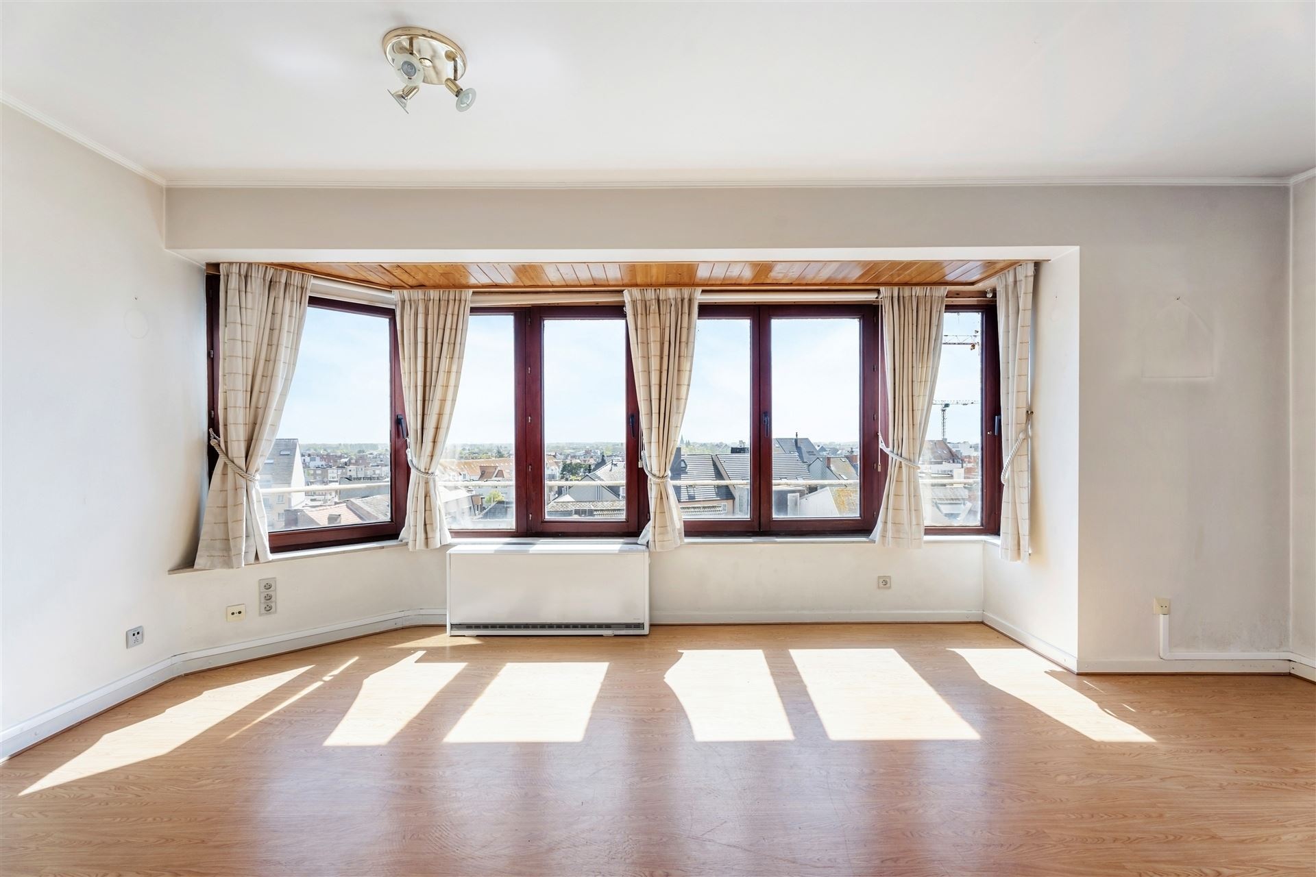 ZONNIG / GROOT TERRAS - foto 1