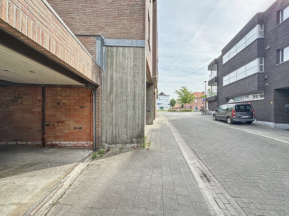 Ruime inpandige garage of opslagplaats te Mechelen Zuid - foto 4