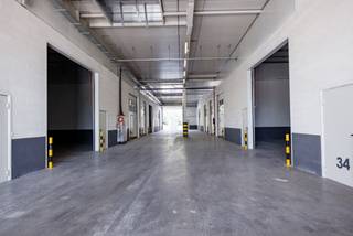 Vlak bij Afrit 28 Hasselt bevindt zich dit complex van meer dan 10.000m², met kmo-units van verschillende groottes. Elke unit is uitgerust met...